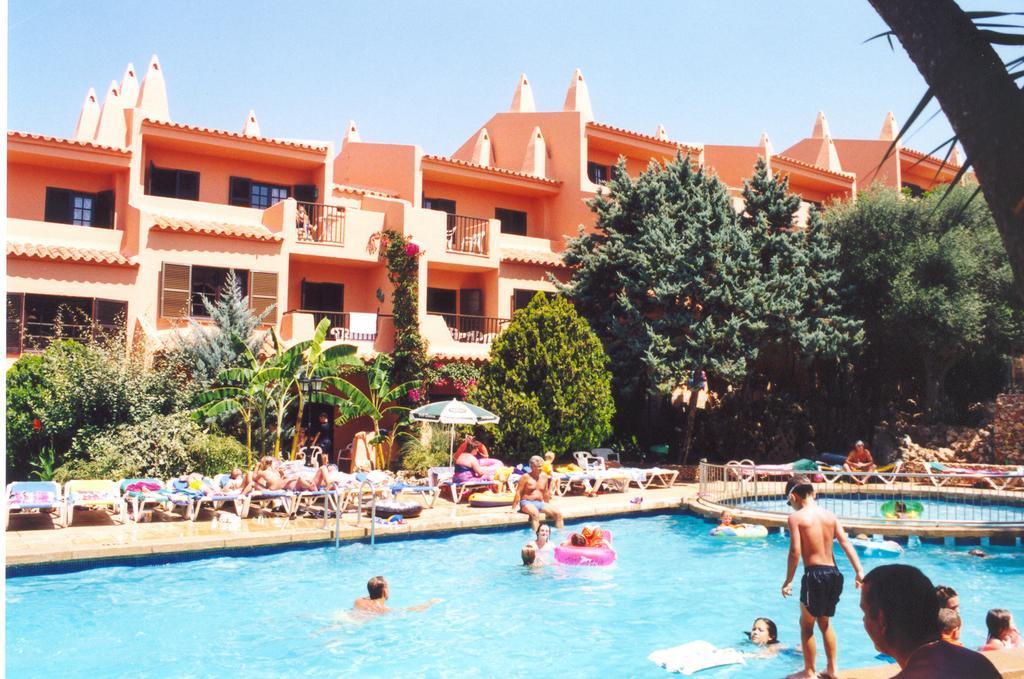 Bahia Park Hotel Cala En Porter  Bagian luar foto