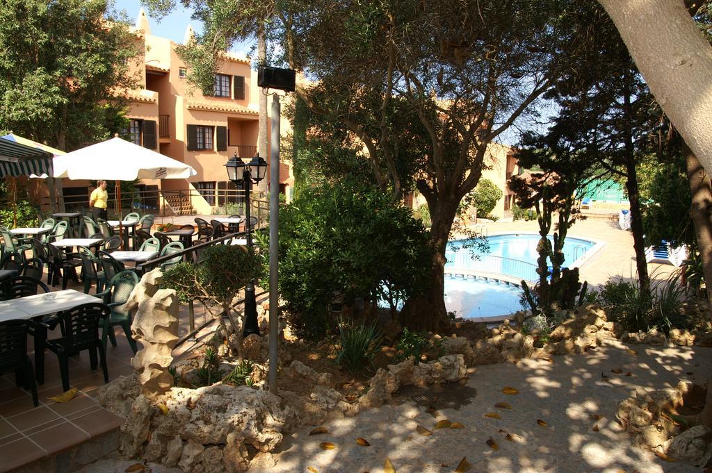 Bahia Park Hotel Cala En Porter  Bagian luar foto